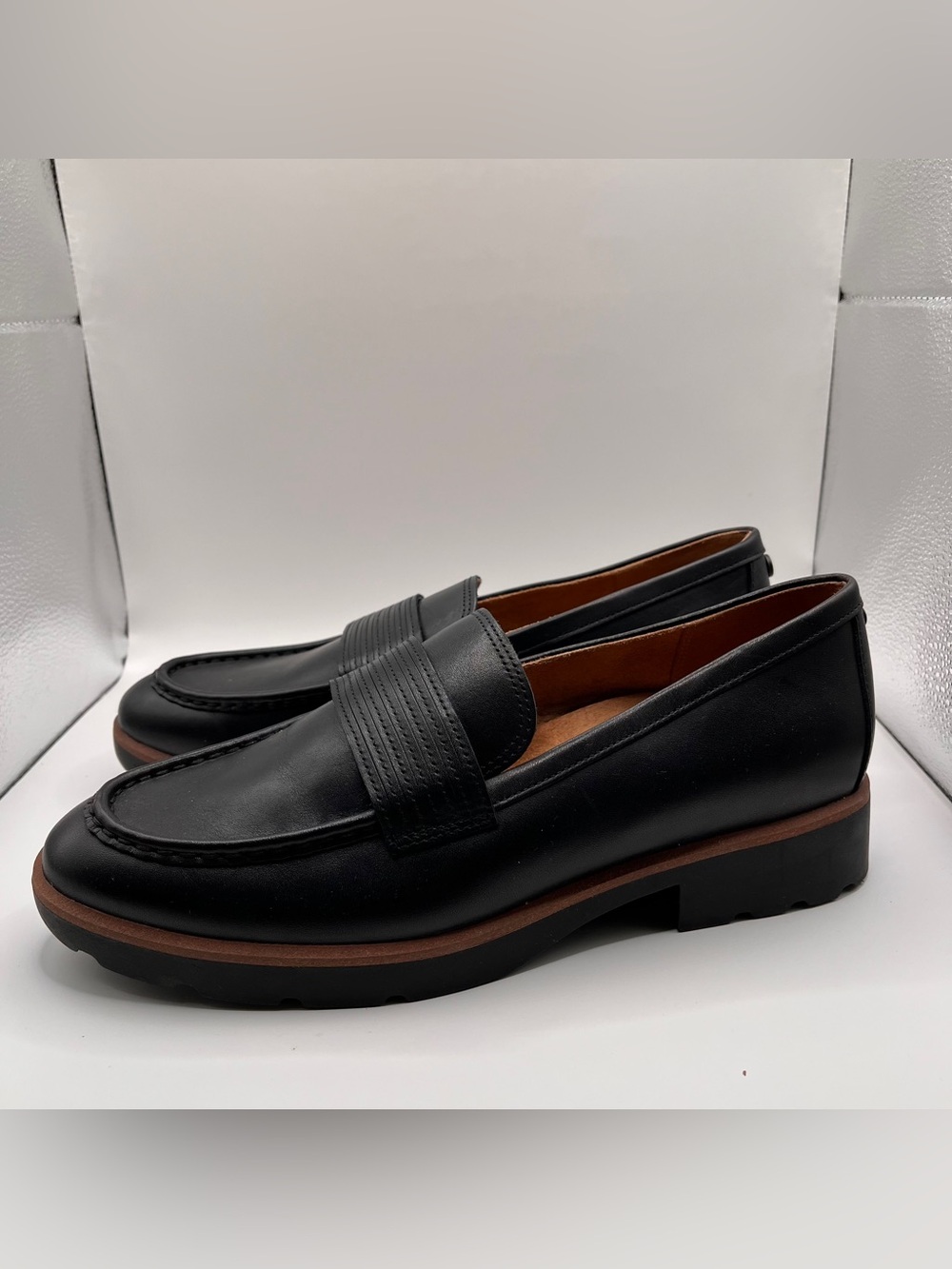 Vionic CLEO LOAFER black leather size 9.5 - Picture 2 of 11